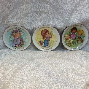 Set of 3 Avon Mother’s Day collectable plates 1981 1982 1983